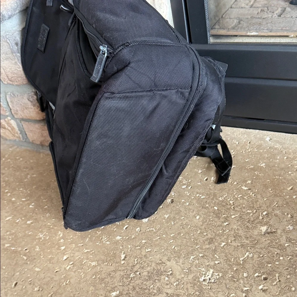 Kenneth Cole Black Expandable Backpack